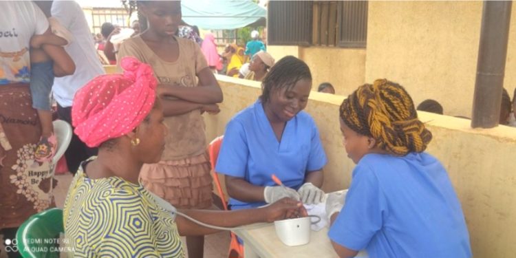 Rotary Club, Silver Cross offer free medical outreach