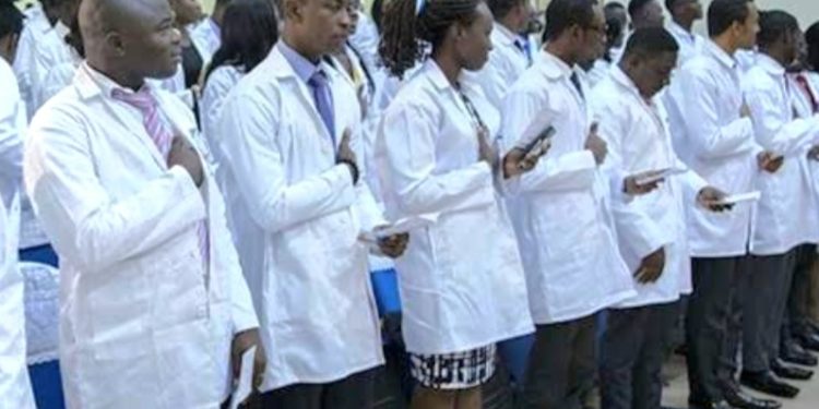Doctors give ultimatum, seek higher salaries