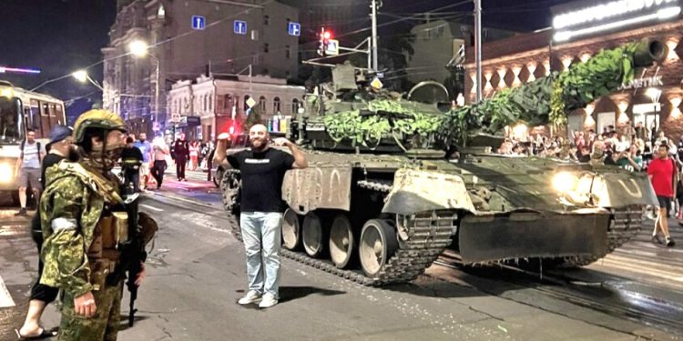 Wagner mercenaries rattle Moscow, call of mutiny