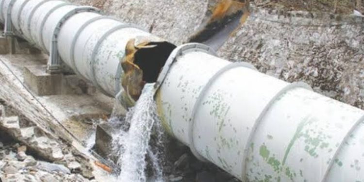 Militant group ready to name military men stealing crude oil