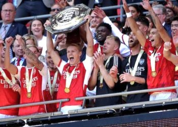 Arsenal beat Man City to win Community Shield