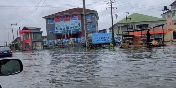Lagos shelves repairs on 3rd Mainland Bridge as flood ravages city
