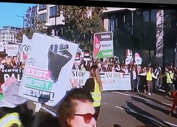 Thousands march in London against Israeli atrocities in Gaza