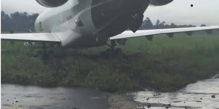 ValueJet plane slips off runway at Port-Harcourt International Airport