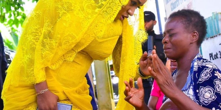 Benevolence at Christmas : Edu promises relief for cancer patient