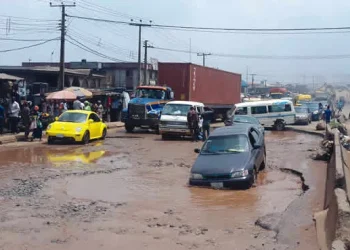 Truck crushes woman to death on Lagos-Abeokuta Expressway