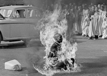 Protester sets self on fire in Atlanta