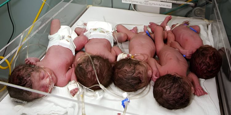 Woman welcomes sextuplets in Abuja after 13 years of marriage