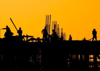 Construction workers threaten strike over wage award