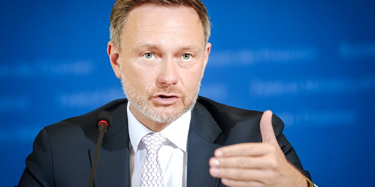 Tackle what strengthens the far right, German finance minister says