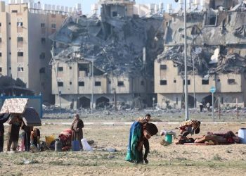 Thousands of Palestinians displaced from Khan Younis as Israeli attacks intensify