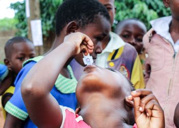 Oral cholera vaccination