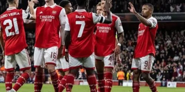 Arsenal beat Liverpool, Chelsea fails at home