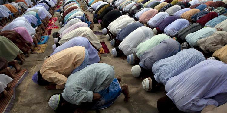 Bombers kill Muslims, Christians in Burkina Faso