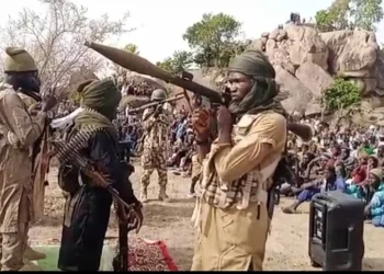 Boko Haram insurgents destroys 330KVA power towers, plunge Borno and Yobe into darkness