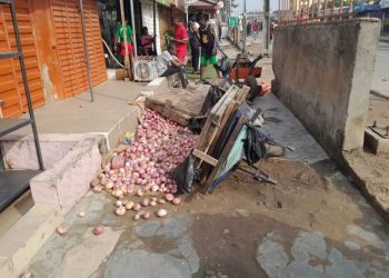 Violence rocks Lagos market amidst tribal clashes