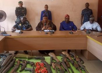 48 Cultists give up guns, declare loyalty to peace in Ogun