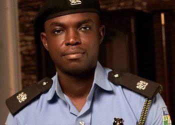 Police confirm death of a motorist protesting damage on his car