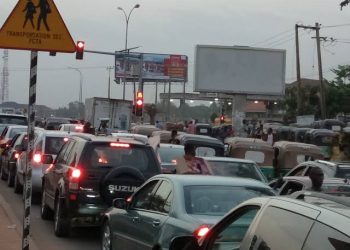 Traffic in Wuse market axis