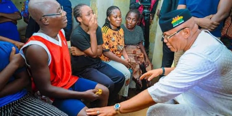 Governor Eno visits, provides succour to family of make-up artist, Abigail