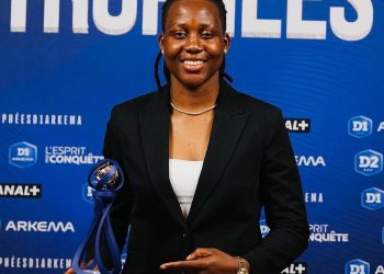 Super Falcons goalie Nnadozie wins best goalkeeper award in France