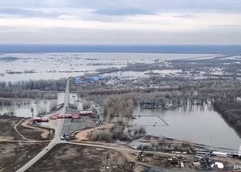 Russia raises alarm, forces urgent evacuations amidst flooding crisis