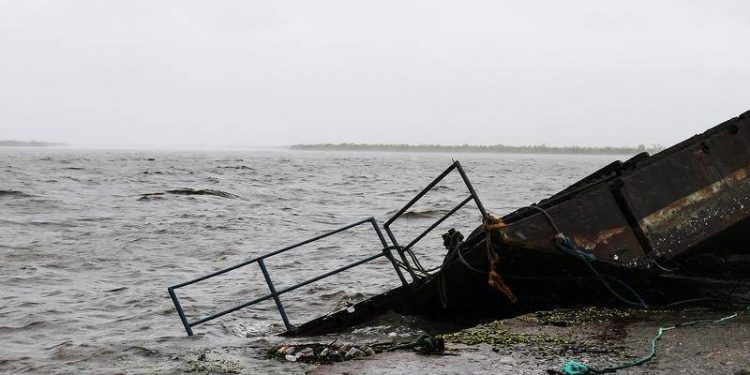 Death toll climbs to 96 in Mozambique boat accident, authorities confirm