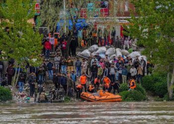 Four die, 15 others missing in Indian Kashmir boat capsize