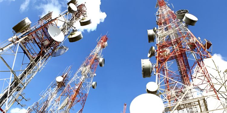 Communication mast
