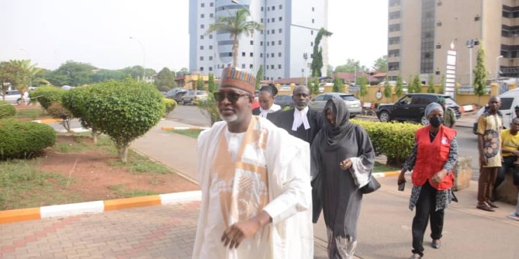 Photos: N2.7bn fraud: Ex-Aviation Minister, Sirika, daughter arrive court