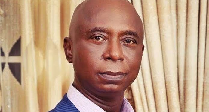 May Day: lawmaker backs minimum wage clamour