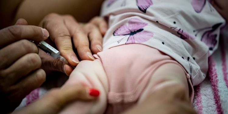 Three more babies die from whooping cough in England