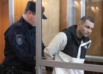 U.S. soldier bags jail term for theft and death threat