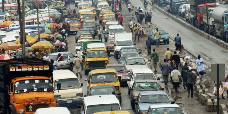 Workers groan as downpour causes gridlock, hike in fares in Lagos State