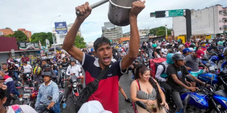 Protests break out in Venezuela after electoral body declares Maduro winner of election