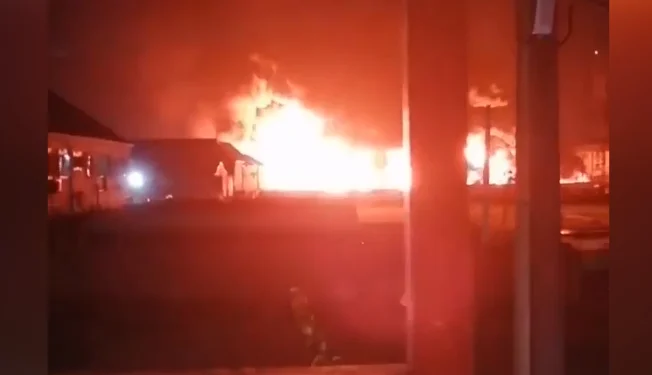 Fire engulfs LG office in Lagos State