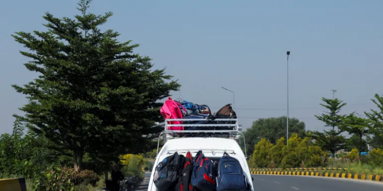 Gunmen kill two, injure five children in Pakistani school bus