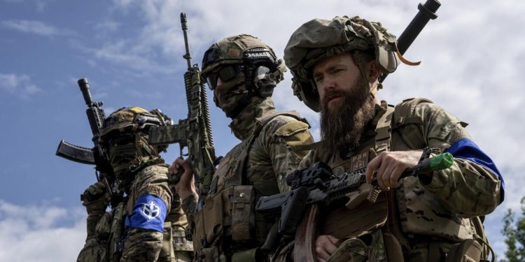 Soldiers fighting in Ukraine