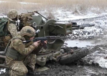 Ukraine orders evacuation of city as Russia advance