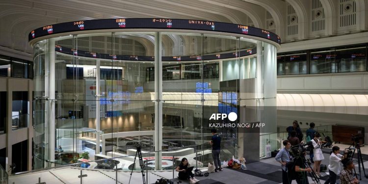 Global markets rebound after historic plunge