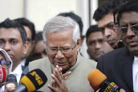 Bangladesh protesters back Nobel laureate Yunus to lead new government