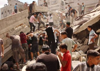 Lebanon says Israeli airstrikes kill at least 492, Israel warns Lebanese to evacuate