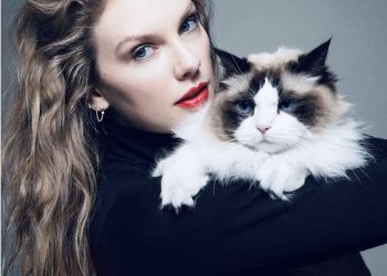 Taylor Swift, American Cat Lady, endorses Kamala Harris