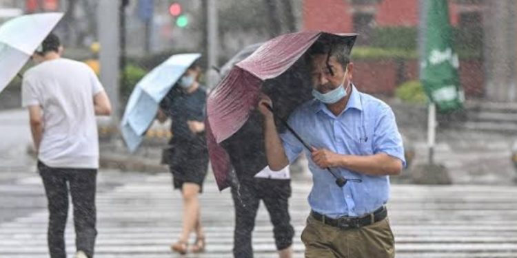 Typhoon Bebinca hits Shangai, worst since 1949