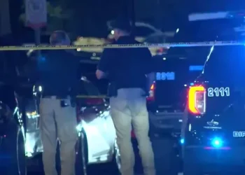 Four die, 18 others hit in Alabama mass shooting