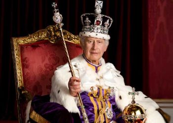 Prince William holds meeting with King Charles at Palace as abdication looms