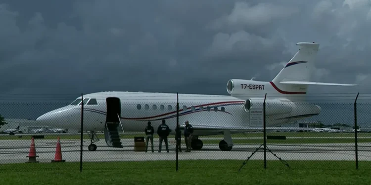 US seizes Venezuela President Maduro’s airplane  in the Dominican Republic