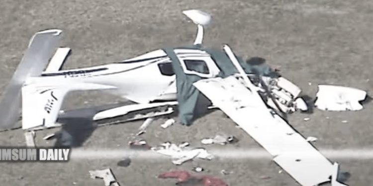 Three die as two planes collide in Australia