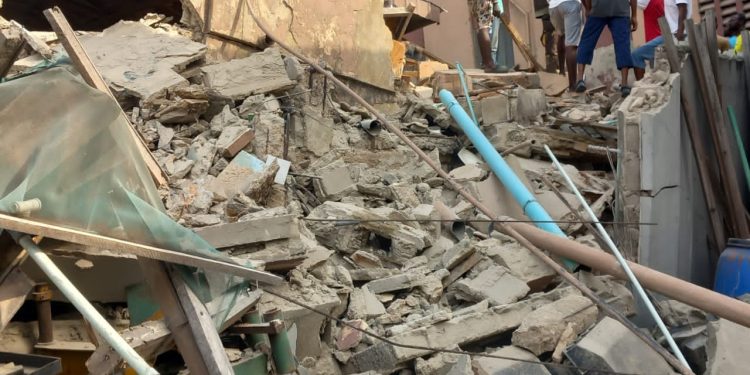 Two-storey building collapse in Lagos, no casualties as residents panic