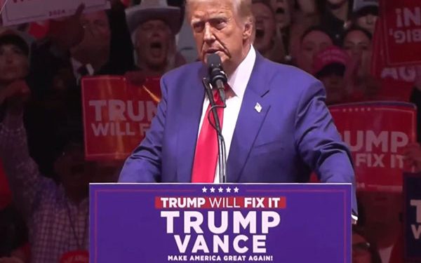 Backlash after comedian at Trump rally calls Puerto Rico ‘island of garbage’